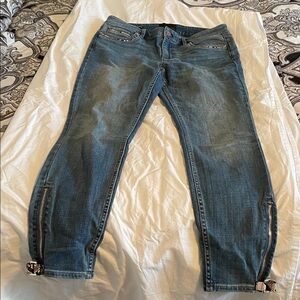 White House Black Market skinny ankle jeans
